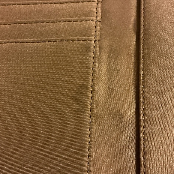 Etienne Aigner Logo Wallet - Picture 4 of 6